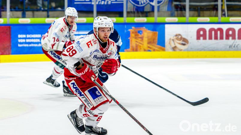 Tyler Ward traf am Sonntag doppelt für die Eisbären Regensburg. Bild: Elke Englmaier