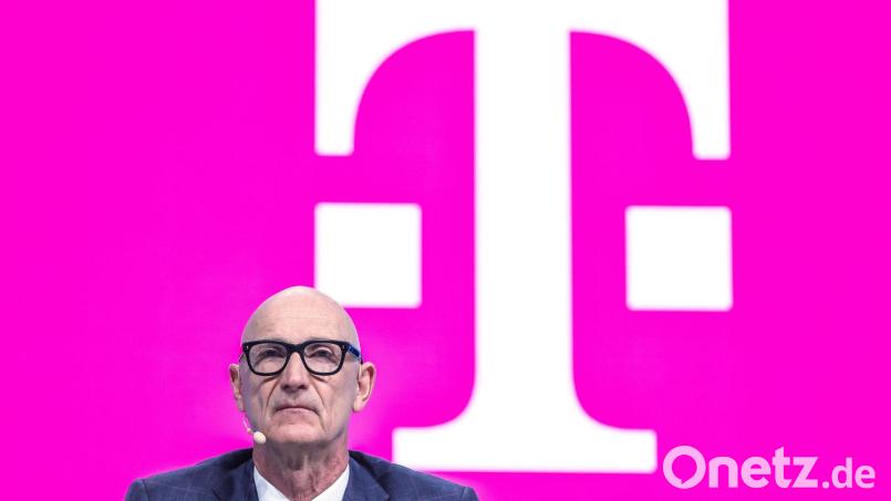 Telekom-Chef Tim Höttges: „KI verändert die Telekom von Grund auf.“ (Archivbild) Bild: Oliver Berg/dpa