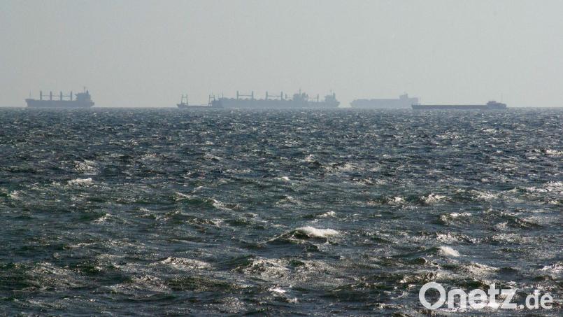 Ein Handelsschiff ist im Schwarzen Meer verunglückt. (Symbolbild) Bild: Kathrin Lauer/dpa