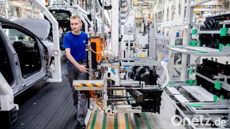 Die Stimmung in der deutschen Autoindustrie ist im September auf einen der tiefsten Werte seit Jahren gesunken. (Archivbild) Bild: Hauke-Christian Dittrich/dpa