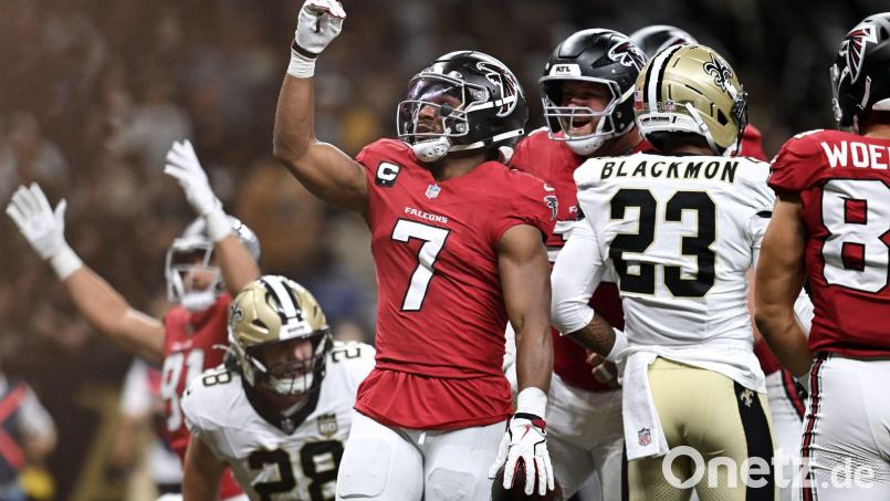 Bijan Robinson erzielte schon im ersten Viertel zwei Touchdowns für die Falcons. Bild: Ella Hall/AP/dpa