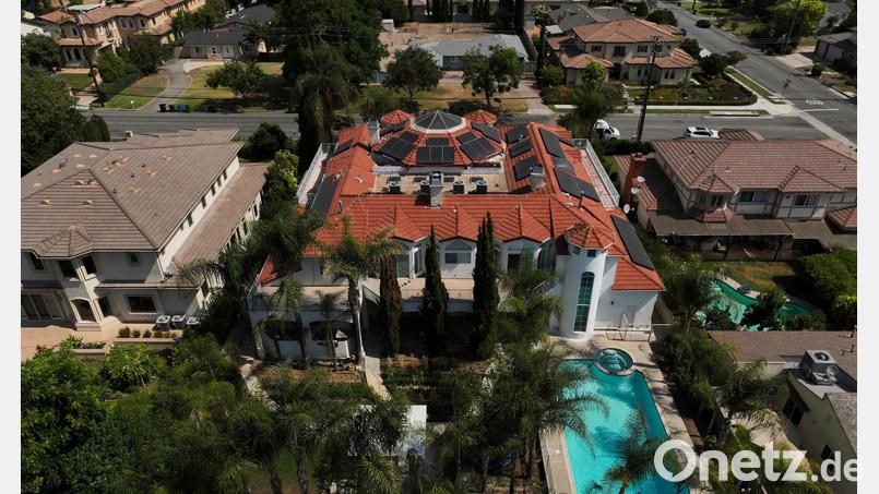 In einer Villa in Kalifornien sollen per Leihmutterschaft geborene Kinder misshandelt worden sein. (Archivfoto) Bild: Jae C. Hong/AP/dpa