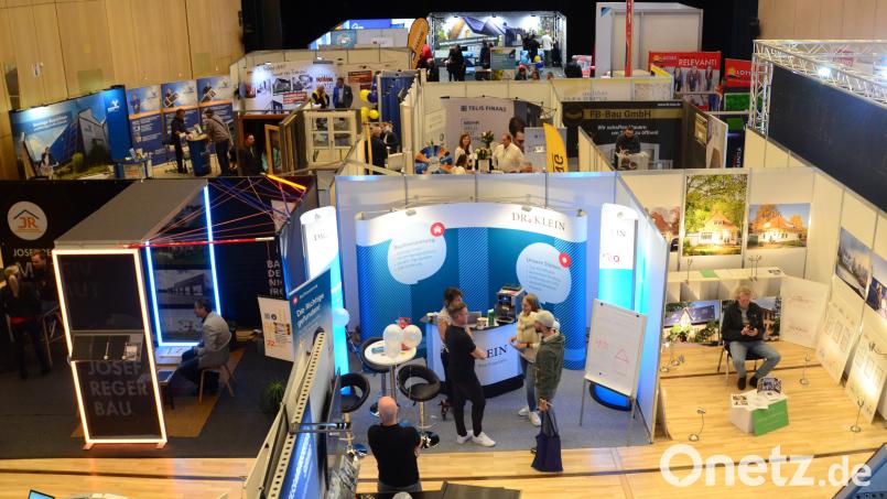 Die Baumesse lockt auch 2026 wieder viele Bau- und Sanierungswillige in die Max-Reger-Halle. Archivbild: Helmut Kunz