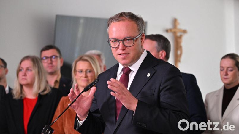 Thüringens Regierungschef Mario Voigt akzeptiert den Entzug seines Doktortitels. Bild: Martin Schutt/dpa