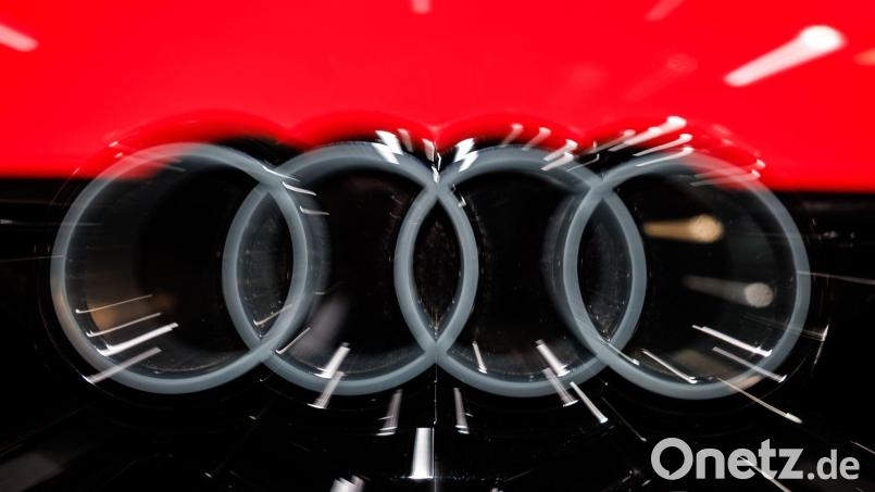 Audi verleiht in einem Pilotprojekt Mitarbeiter an Rüstungsunternehmen. (Symbolbild) Bild: Daniel Karmann/dpa