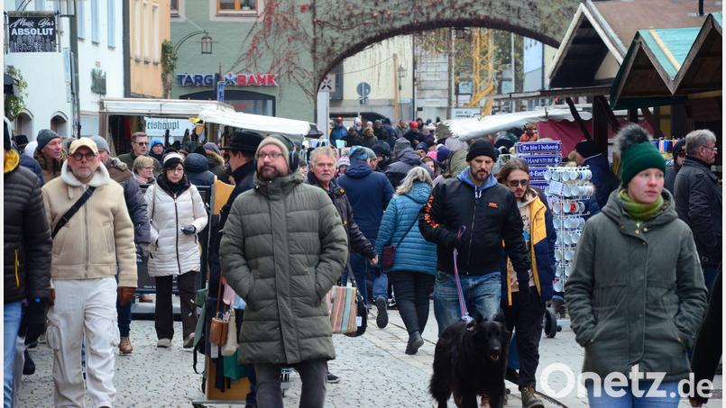Der verkaufsoffene Kathreinsonntag wird auch in diesem Jahr in Weiden stattfinden. Die Regierung der Oberpfalz hat der Stadt Weiden eine befristete Ausnahmegenehmigung erteilt. Archivbild: Helmut Kunz