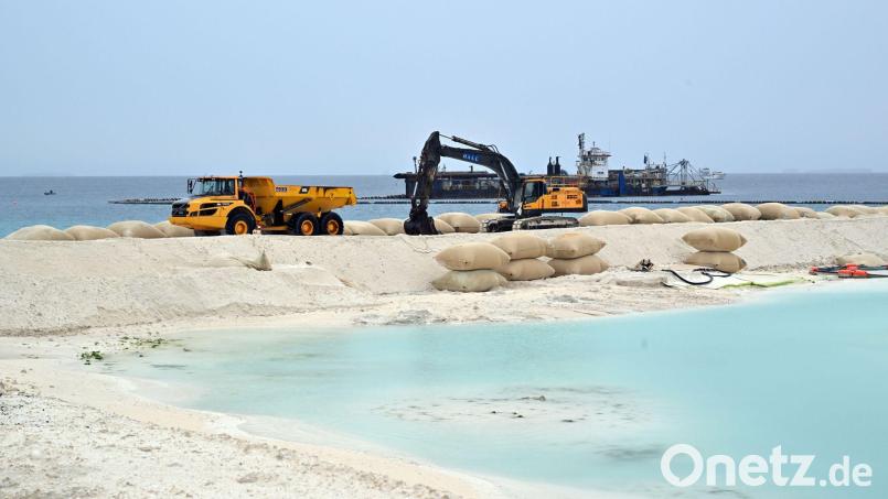 Auf dem Inselstaat Tuvalu wird versucht, sich gegen den steigenden Meeresspiegel zu wappnen. Bild: Mick Tsikas/AAP/dpa