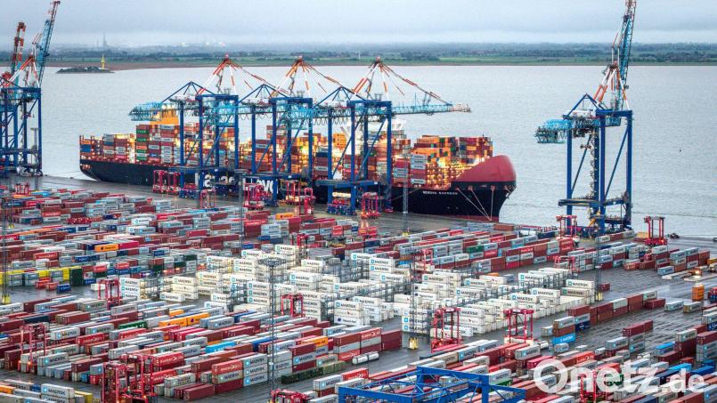 Die WTO korrigiert ihre Prognose für den Welthandel 2026 deutlich nach oben Bild: Sina Schuldt/dpa