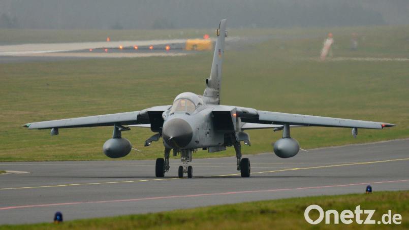 Die Nato beginnt am Dienstag in Italien ihre jährlichen Manöver zur Verteidigung des europäischen Bündnisgebiets mit Atomwaffen. (Symbolbild) Bild: Harald Tittel/dpa