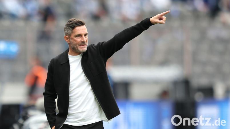 Hertha-Trainer Stefan Leitl peilt den siebten Sieg im siebten Ligaspiel an. (Archivbild) Bild: Andreas Gora/dpa