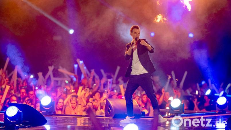 Florian Silbereisen - hier beim Schlagerboom im Jahr 2021 zu sehen - moderiert die Show. Bild: Malte Krudewig/dpa