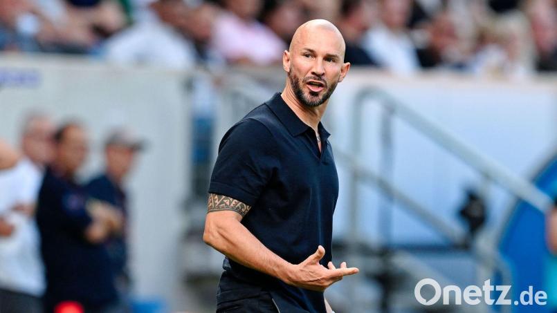 Christian Ilzer empfängt mit der TSG 1899 Hoffenheim den HSV. (Archivbild) Bild: Uwe Anspach/dpa