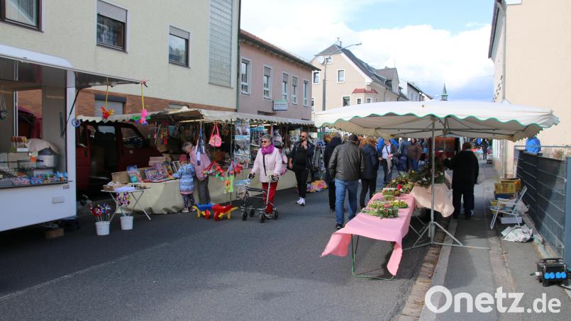 Der Michaelimarkt in der Pressather Bahnhofstraße wird auch in diesem Jahr viele Besucher anlocken. Archivbild: Stefan Neidl