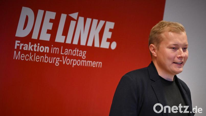 Die Linke stimmt nach einer mehrstündigen Landesvorstandssitzung für Koalitionsverhandlungen mit SPD und Grünen. (Archivbild) Bild: Philip Dulian/dpa