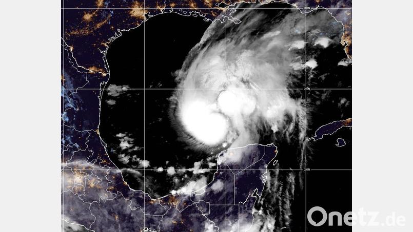 Der tropische Wirbelsturm erreichte am Donnerstag im Golf von Mexiko die Stärke drei von fünf. Bild: -/NOAA/dpa