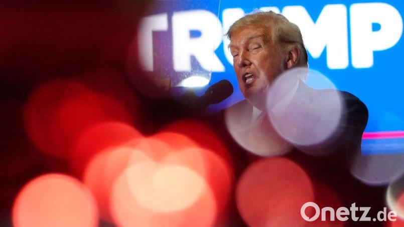 Trump findet nach wie vor, er sollte den Friedensnobelpreis bekommen. Bild: Julia Demaree Nikhinson/AP/dpa