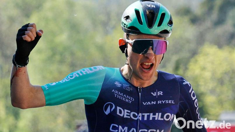 Jungstar Paul Seixas hat die Lombardei-Rundfahrt gewonnen. (Archivbild) Bild: Geert Vanden Wijngaert/AP/dpa