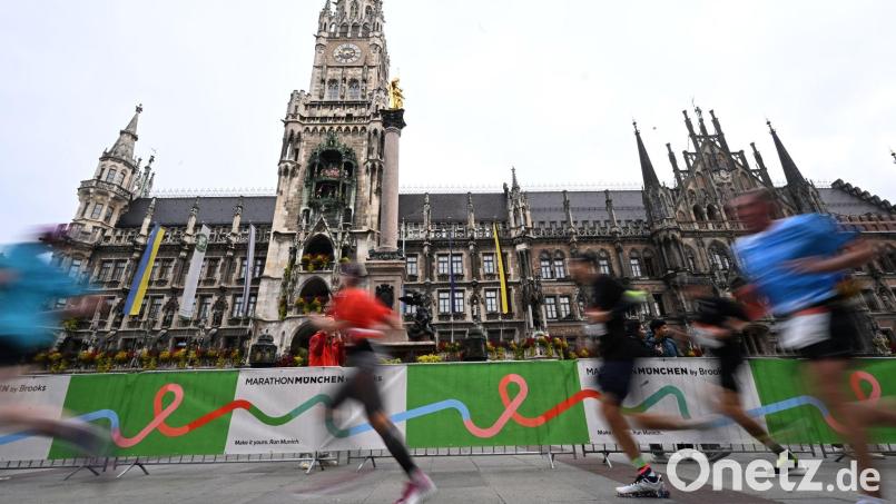 Der München-Marathon sorgt am Sonntag für Einschränkungen im Nahverkehr. (Symbolbild) Bild: Felix Hörhager/dpa