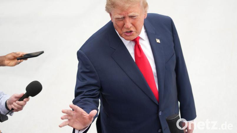 Wettert gegen den ukrainischen Präsidenten: Donald Trump. Bild: Nathan Howard/AP/dpa