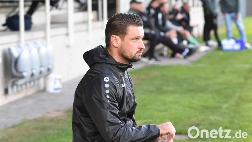 Trainer Josef Rodler hat mit der SpVgg SV Weiden II in der Bezirksliga Nord eine beeindruckende Siegesserie hingelegt. Archivbild: Gerhard Büttner