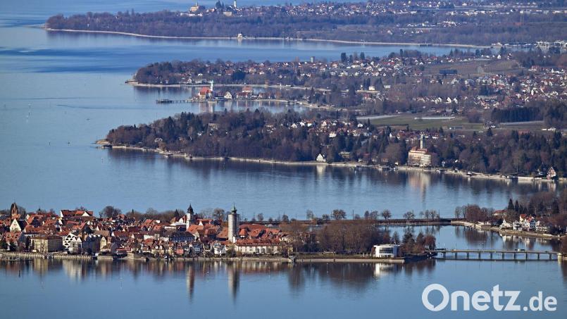 Zwischen Lindau im Bodensee und Österreich kann es in den kommenden Tagen Stau geben. (Archivbild) Bild: Felix Kästle/dpa