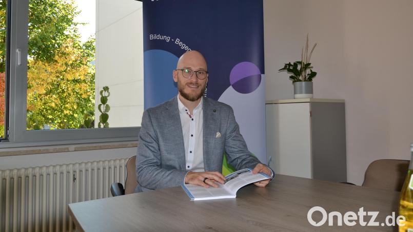 Schon seit April ist Sebastian Voit an der Volkshochschule Tirschenreuth. Der 39-Jährige hat im August die Leitung übernommen. Bild: as