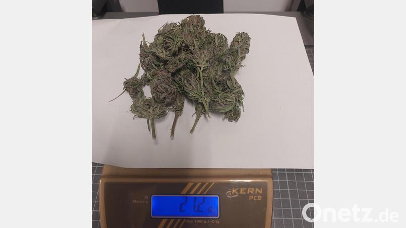 Die Beamten entdeckten das Marihuana im Rucksack. Bild: Bundespolizei