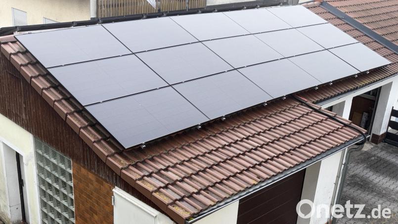 Auch die Dächer von Nebengebäuden werden für Photovoltaik-Anlagen genutzt, hier mit knapp 13 kW Peak. Bild: Joachim Gebhardt