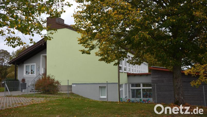 Teurer wird für die Eltern das Kinderhaus Pechbrunn (Bild) , nachdem der Freistaat Bayern ab 1. Januar 2027 keine monatliche Förderung von 100 Euro bereitstellt. Die Gemeinde wird die anfallenden Kosten von rund 40.000 Euro pro Jahr nicht übernehmen. Bild: Josef Rosner
