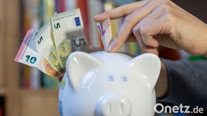 Kinder sollen künftig Geld vom Staat bekommen, um Vermögen fürs Alter aufzubauen. (Illustration) Bild: Hendrik Schmidt/dpa