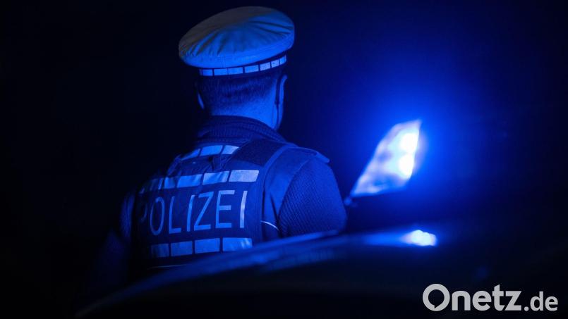 Eine Streife der Polizei entdeckte den Falschfahrer. (Symbolbild) Bild: Marijan Murat/dpa