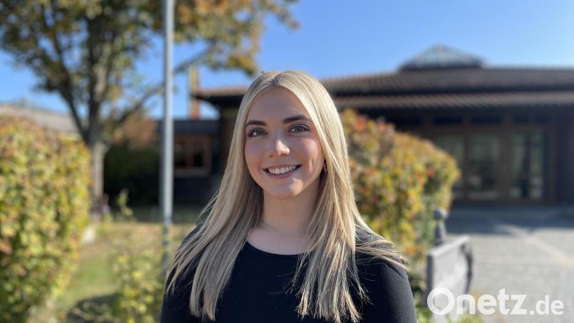 Milena Lippert wurde als Kauffrau für Büromanagement zur besten Gesellin der Handwerkskammer Niederbayern-Oberpfalz. Ihr nächstes Ziel hat sie bereits vor Augen: eine Weiterbildung zur Personalkauffrau. Bild: Paulina Schmidt