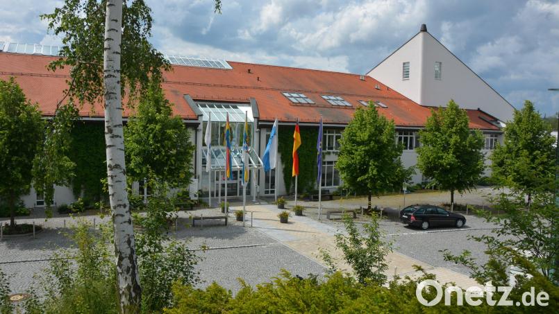 Die Marktgemeinde Mähring bietet mit dem Seniorenbus regelmäßige Fahrten zum Sibyllenbad an. Archivbild: Josef Rosner