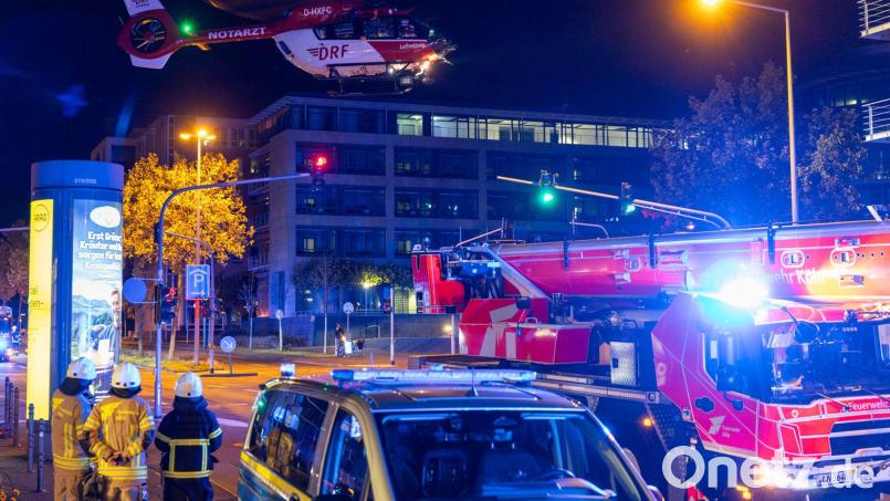 Bei der Rettung des 14-Jährigen war auch ein Hubschrauber im Einsatz. (Archivbild) Bild: Jan Ohmen/dpa