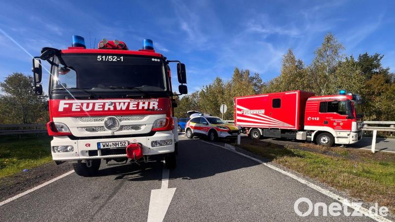 Die aus Bayern stammenden Todesopfer waren trotz sofort eingeleiteter Reanimationsmaßnahmen noch an der Unfallstelle an der Anschlussstelle Diez gestorben. Bild: Sascha Ditscher/dpa