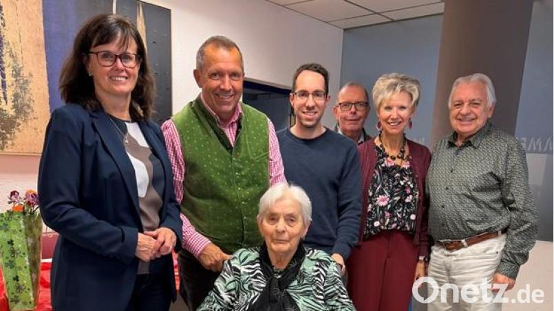 Margarethe Neugebauer feiert ihren 90. Geburtstag im Bistro Wittmann in Auerbach. Bild: Patricia Gradl