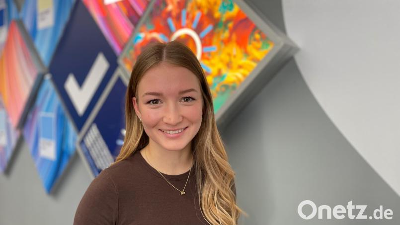 Annika Schön arbeitet bei Regler und machte dort ihre Ausbildung zur Mediengestalterin. „Ich wusste schon immer, dass ich gerne einmal in die kreative Richtung gehen möchte“, sagt sie. Bild: Paulina Schmidt