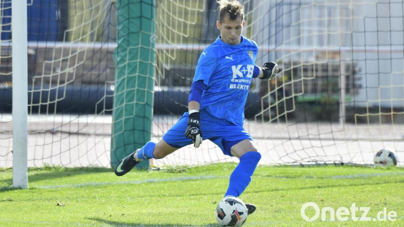 Die Null steht weiterhin: Nach dem 0:0 im Nachholspiel gegen den FC Dingolfing hielt Lukas Peterson auch in Passau seinen Kasten sauber. Archivbild: Hubert Ziegler