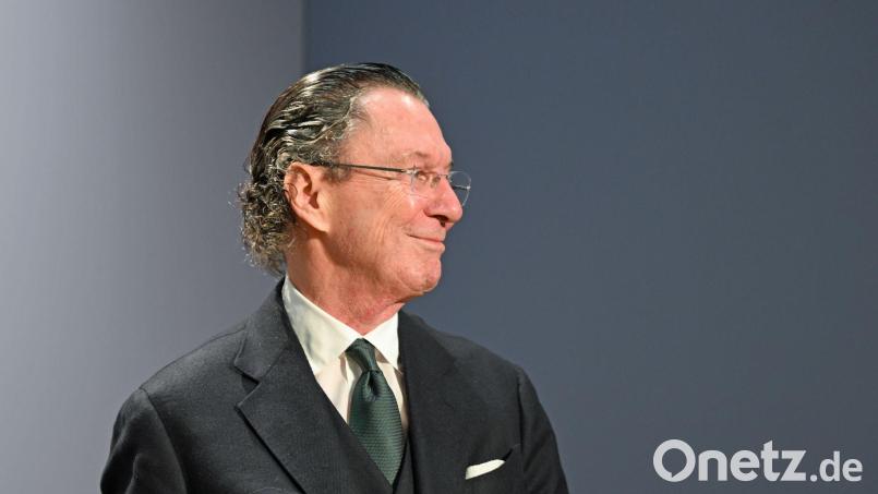 Martin Suter: „KI kann nicht fühlen, wie es ist, verliebt zu sein.“ (Archivbild) Bild: Jennifer Brückner/dpa