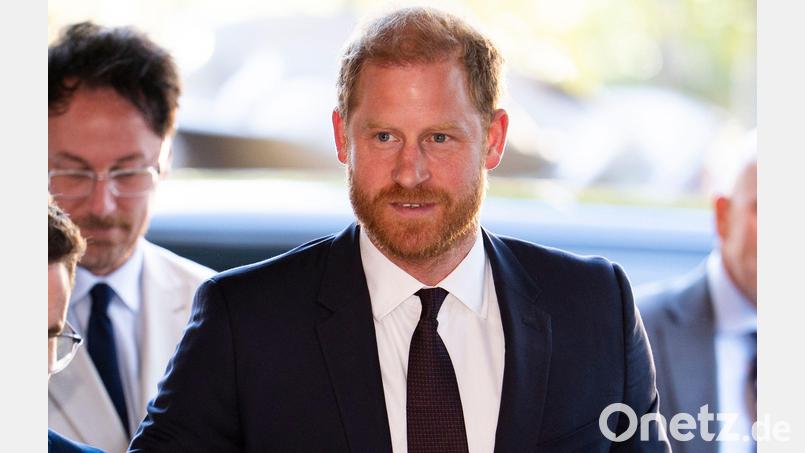 Prinz Harry will den Zwist mit seinem Vater und seinem Bruder beenden. (Archivfoto) Bild: Jordan Pettitt/PA Wire/dpa