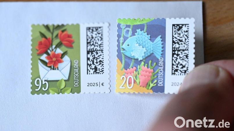 Die alte 95-Cent-Briefmarke bleibt auch nächstes Jahr noch gültig, aber dann sollte man eine 20-Cent-Extrabriefmarke hinzufügen. Bild: Bernd Weißbrod/dpa