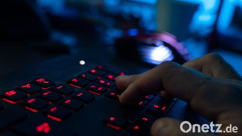 Es geht um kritische Sicherheitslücken in der Programmiersprache PHP. Bild: Nicolas Armer/dpa