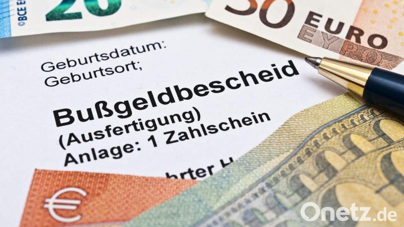 Wenn Schüler trotz Schulpflicht wiederholt nicht im Unterricht erscheinen, droht ihnen oder ihren Eltern ein Bußgeld. Das sei aber in vielen Fällen nicht zielführend, sagt Dr. Christian Rexroth, Ärztlicher Direktor der Medbo-Klinik für Kinder- und Jugendpsychiatrie, Psychosomatik und Psychotherapie in Amberg, Cham und Weiden. Symbolbild: VON RUEDEN/Stockfotos-MG - stock.adobe.com/obs/Archivbild