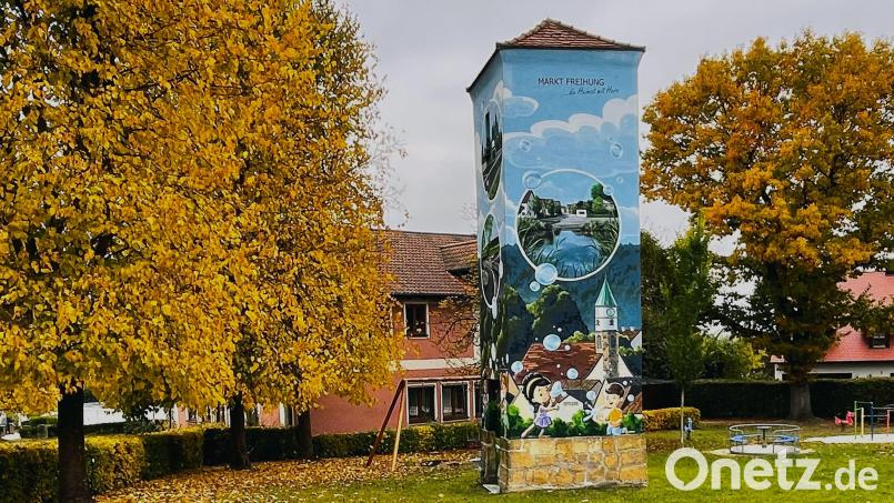 Das ehemalige Transformatorhaus zur früheren Stromversorgung hinter dem Rathaus in Freihung. Die Stromversorgung der Kommune war Thema im Marktgemeinderat. Bild: Gerhard Krones