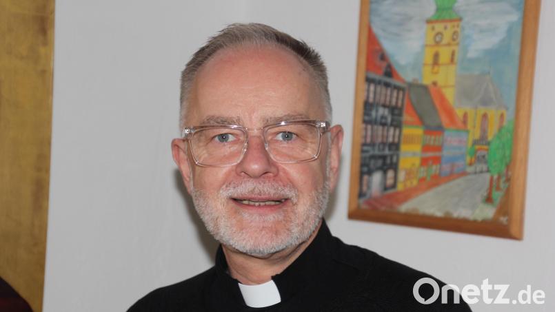 Seit dem 1. September ist Wolfgang Weyer als Pfarrvikar in Tirschenreuth tätig. Hier fühlt er sich wohl. Bild: Konrad Rosner