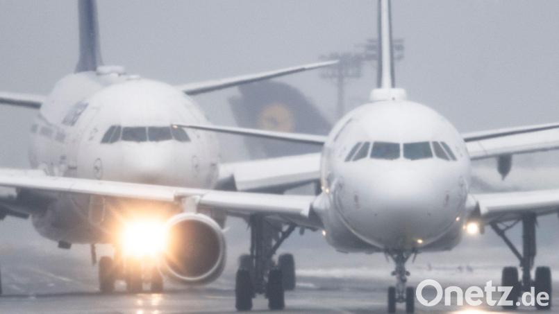 Bei der Lufthansa-Tochter City Airlines haben Kabinenbeschäftigte künftig die Wahl zwischen einer betrieblichen Altersvorsorge und einer Sofortauszahlung. (Symbolbild) Bild: Boris Roessler/dpa