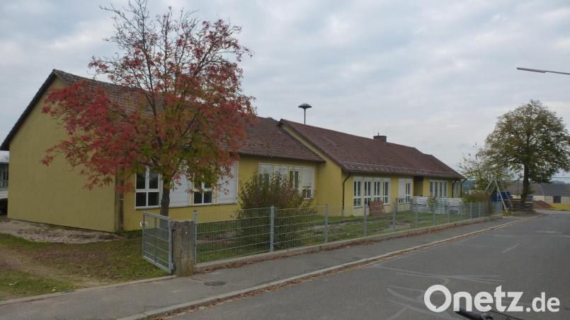 Von außen sieht der alte Kindergarten St. Martin ja noch gut aus, aber die Schäden und Mängel im Innern sind enorm. Anfang November beginnt der Abriss des Gebäudetrakts. Bild: Siegfried Bock
