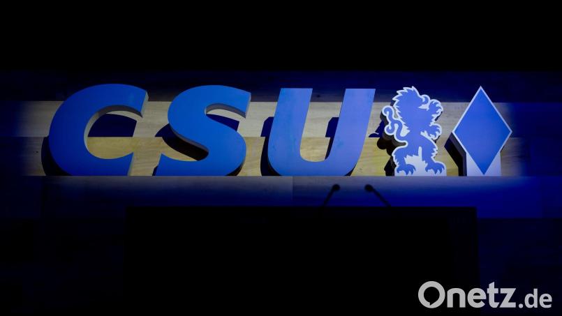 Die CSU hatte mit einem Leitantrag im Voraus des Parteitags klare Kante gegen AfD und Linkspartei gezeigt. (Archivbild) Bild: Sven Hoppe/dpa