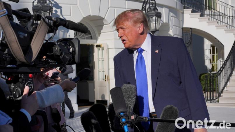Trump behauptet, Musk habe die Starlink-Drosselung rückgängig gemacht. Bild: J. Scott Applewhite/AP/dpa