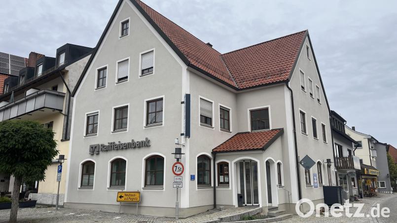 Nach genau 30 Jahren wird die Raiffeisenbank Königstein am Marktplatz Ende Februar geschlossen. Bild: Heidi Kurz